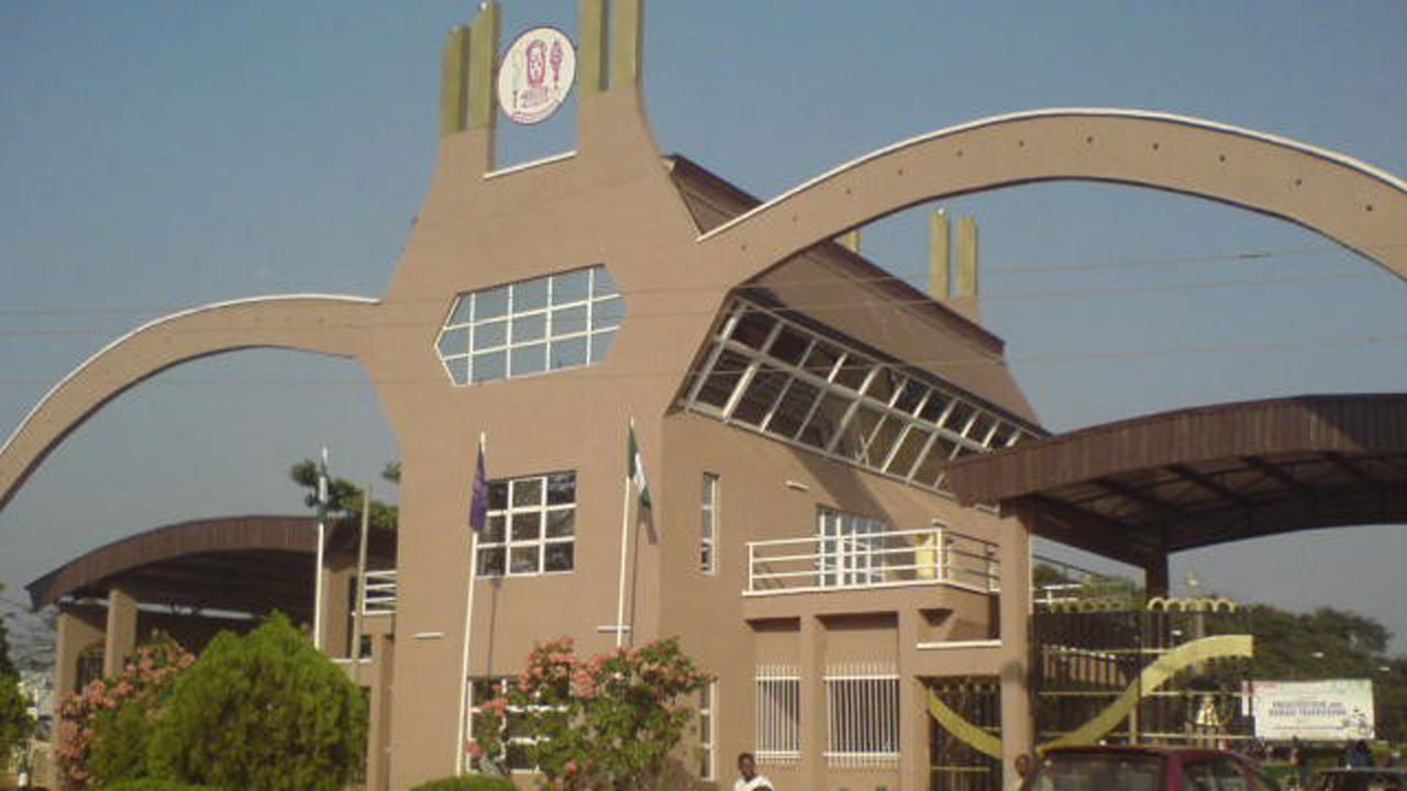 UNIBEN-MAIN-GATE