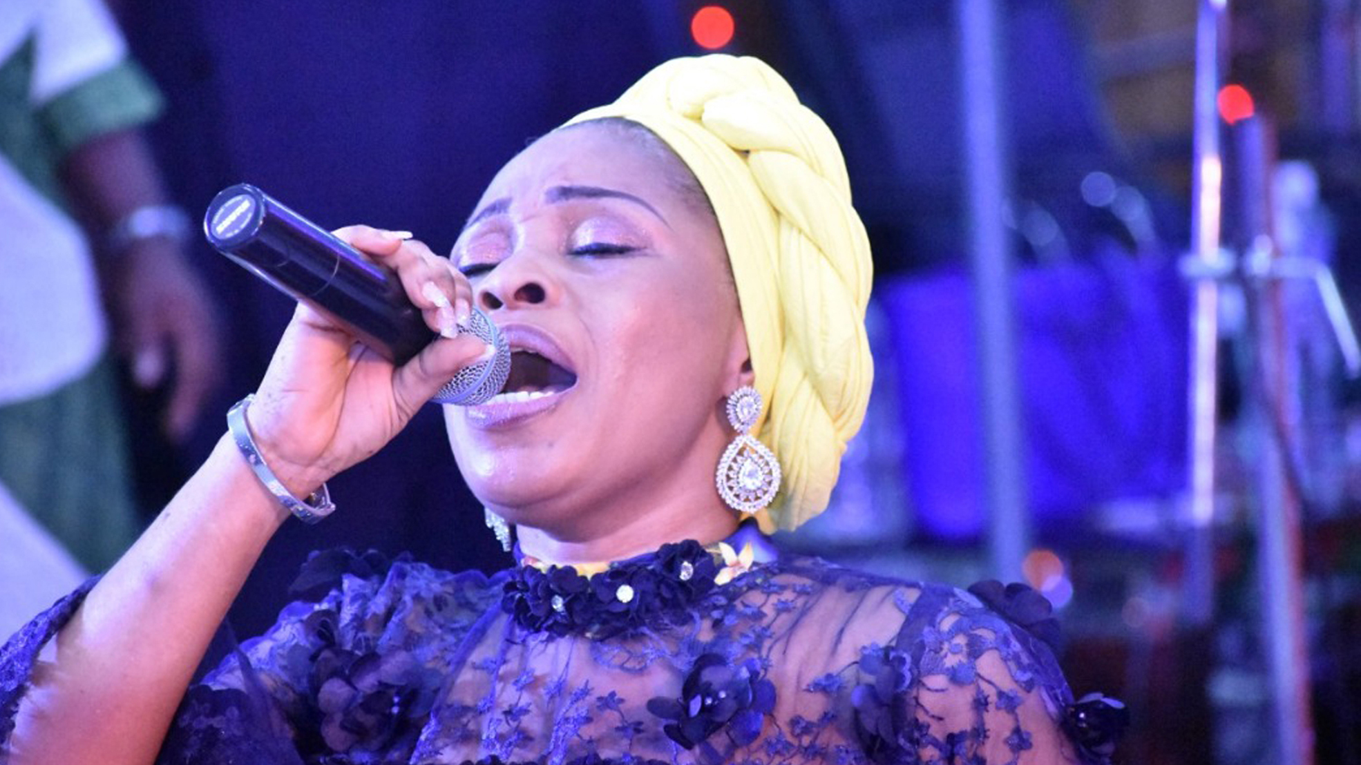 Tope Alabi