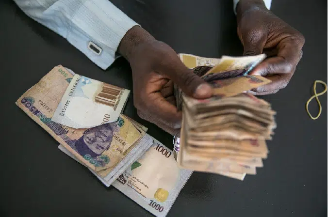 CBN Debunks Claims Of Deadline On Circulation Of Old Naira Notes 