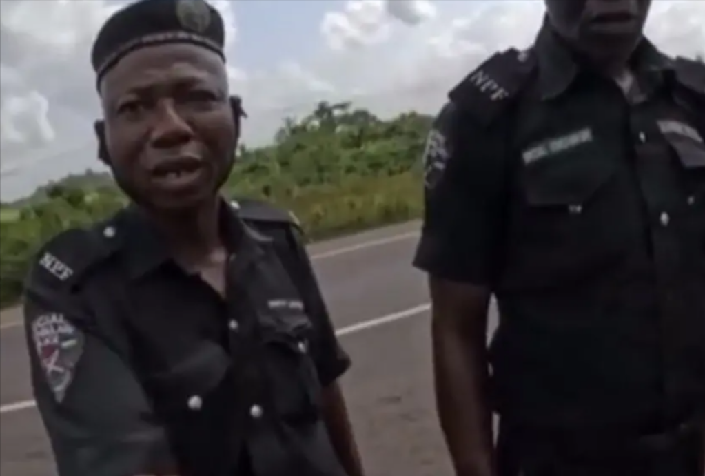 Oyo Police Dismiss Officers Caught Begging Money From Female Biker