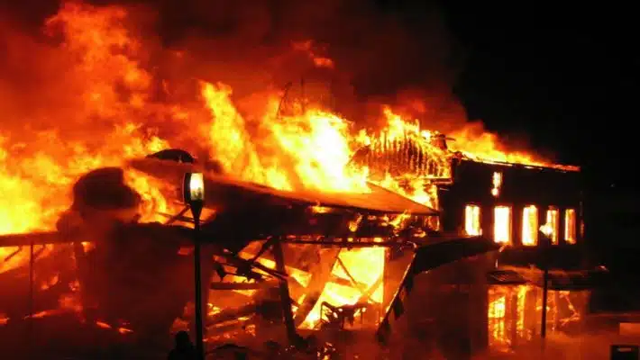 Tragedy As Fire Engulfs 7-Storey Building In Lagos 