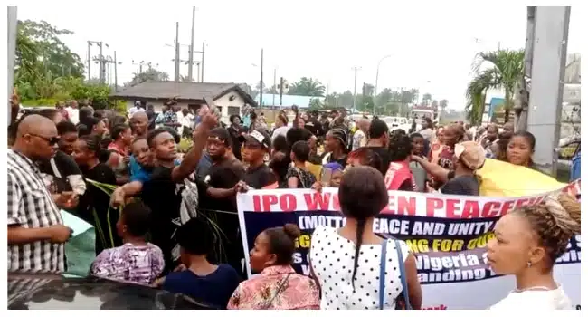 Rivers Crisis: Passengers Stranded As Community Women Stage Peaceful Protest, Cook At Airport