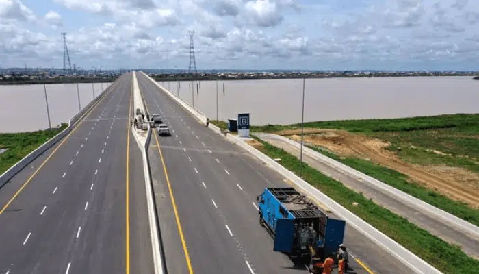 Ministry of Works Tightens Security On Second Niger Bridge After Vandalism