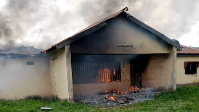 Irate Youths Burn INEC Office In Benue