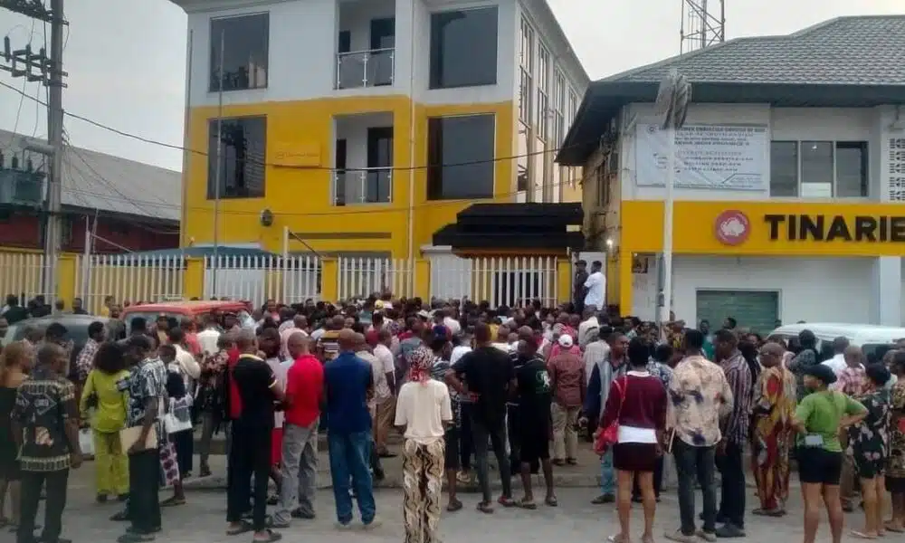 Mass Disconnection Of Phone Lines Triggers Large Crowds At MTN Nigeria Offices