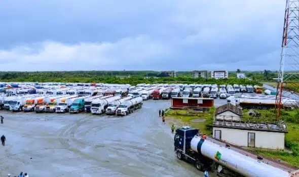 NNPC Deploy Hundreds Of Trucks For Dangote Refinery’s Petrol Distribution